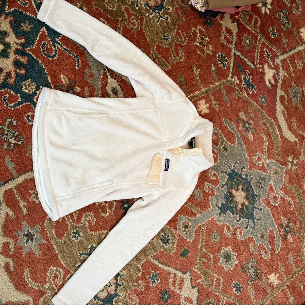 Patagonia White Fleece Jacket - Picture 2 of 3